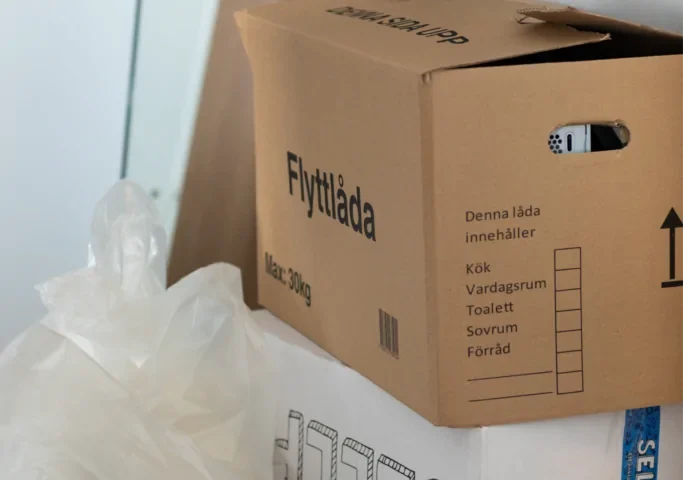 Heavy removals and moves with heavy lifting in Enköping