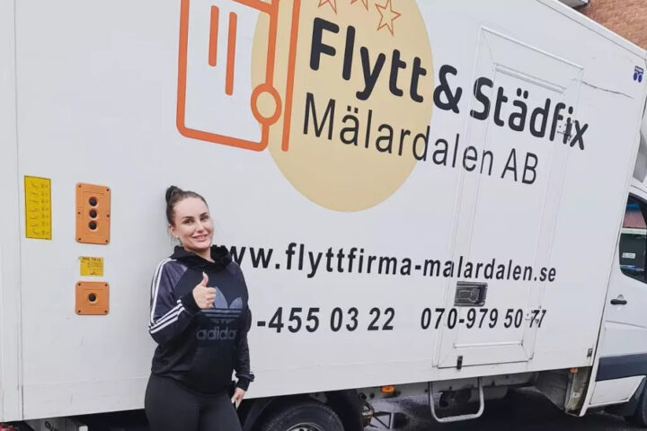 Cleaning van and cleaning staff